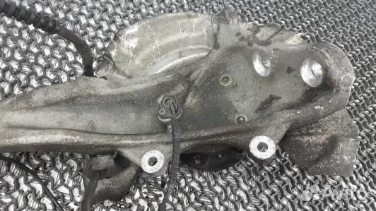 Ступица передняя левая BMW 7 F01 (4BA02K901)