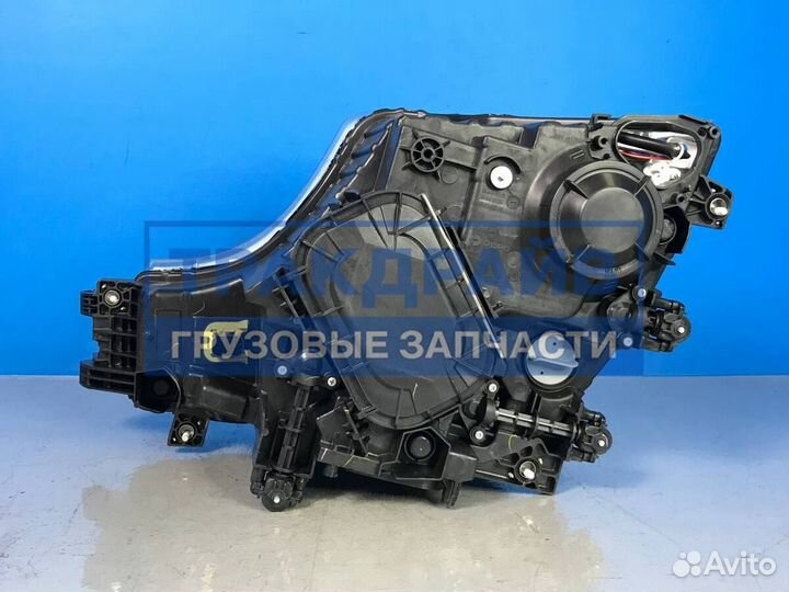 Фара основная для Мерседес Актрос Мп4 правая