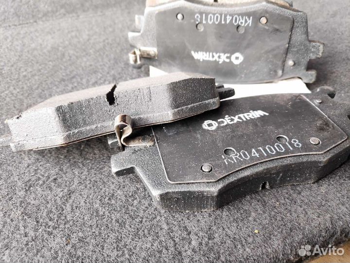 Продам передние колодки