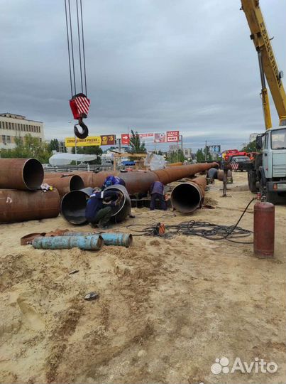 Бригада квалифицированных сварщиков и монтажников