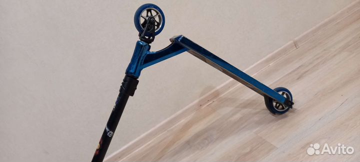 Трюковой самокат течтим