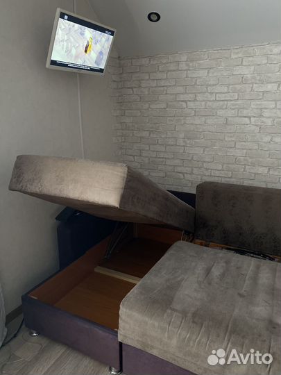 Угловой диван бу