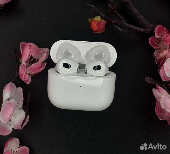 AirPods 3 + Apple Watch 9
