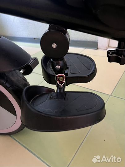 Трехколесный велосипед с родительской ручкой