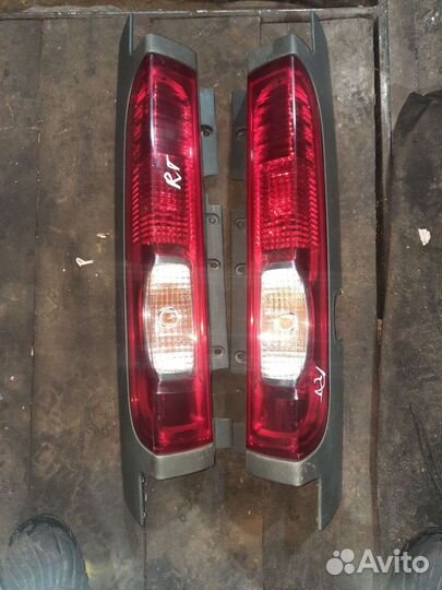 Фонарь задний рено трафик после 2006г