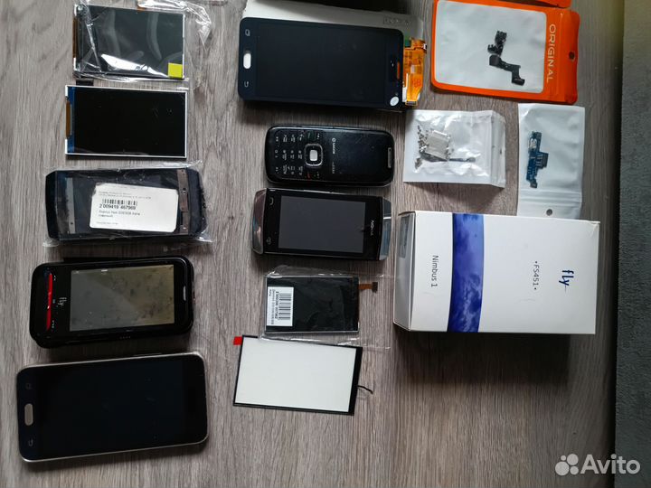 Телефонные запчасти и не только