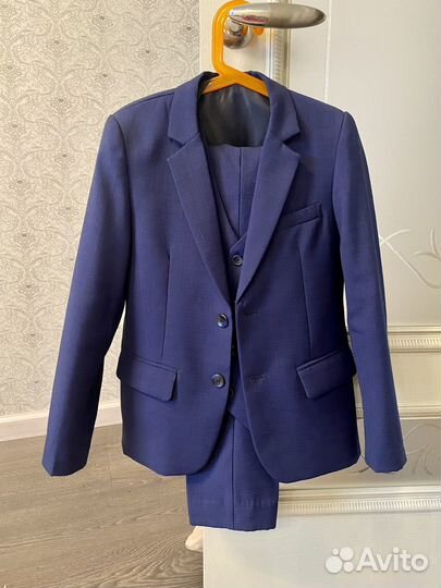 Школьный костюм для мальчика синий 134-140