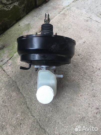 Вакуумник и главный тормозной цилиндр лансер 9