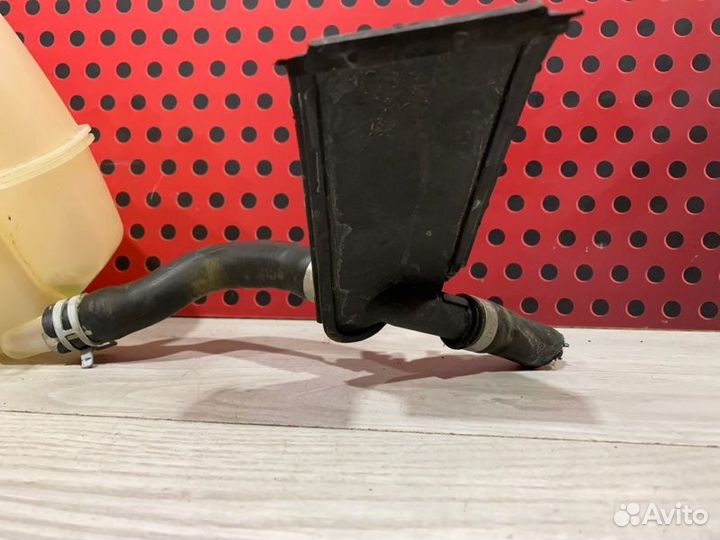 Бачок расширительный Volvo Xc60 джип/SUV 5дв