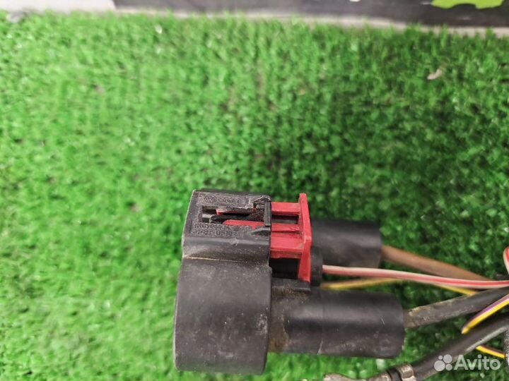 Разъем вентилятора охлаждения Volkswagen Passat B6