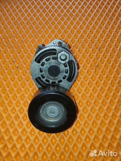 Натяжитель приводного ремня Ауди А5