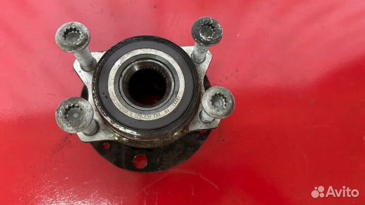 Ступица передняя правая Audi A6 C6 2.8 ccea 2010