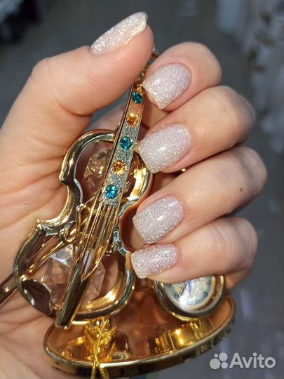 Наращивание ногтей, маникюр