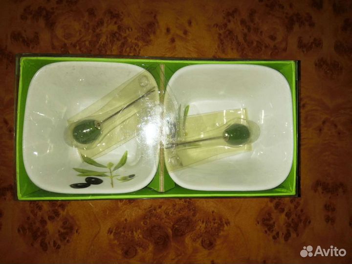 Набор новой посуды