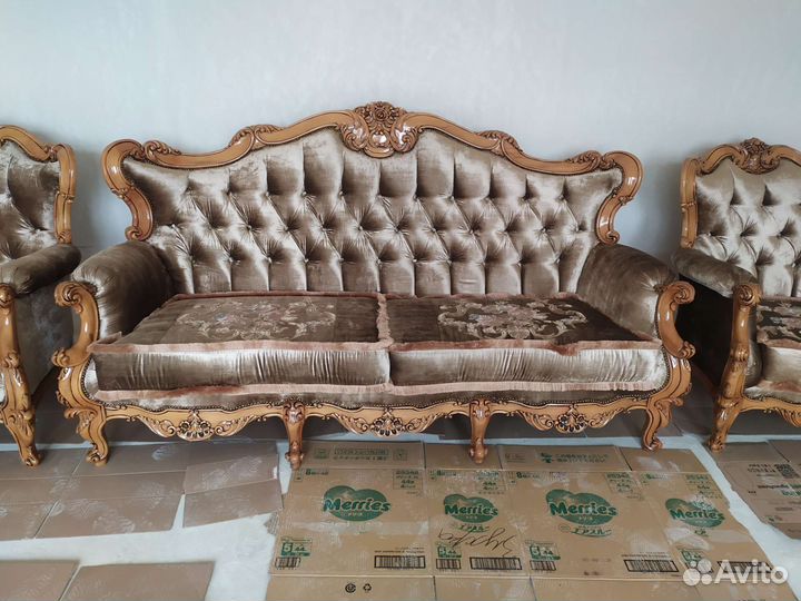 Диван с креслами