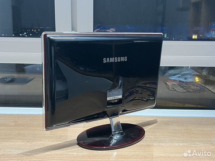 Монитор samsung