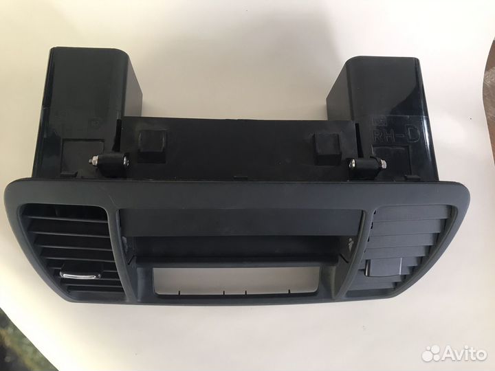 Консоль субару B13