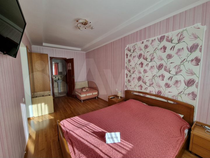 Комната 25 м², 1/4 эт.