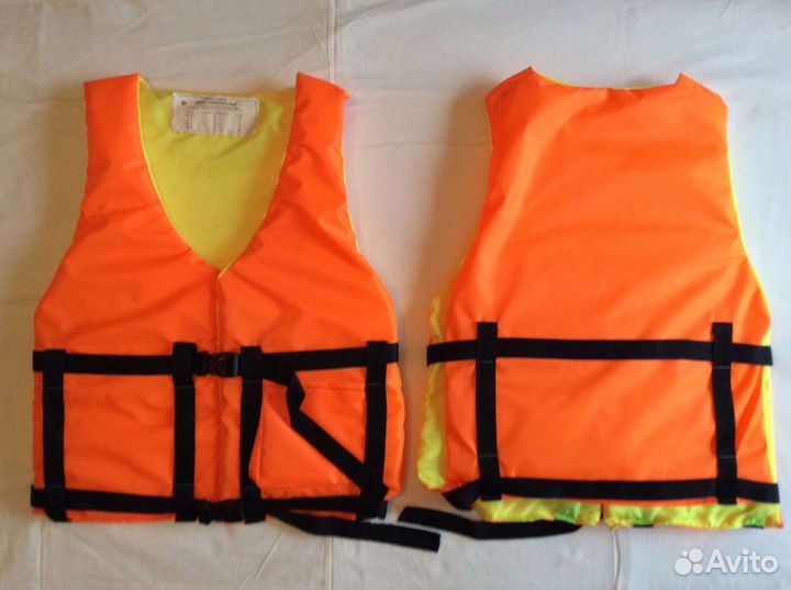 Спасательный жилет