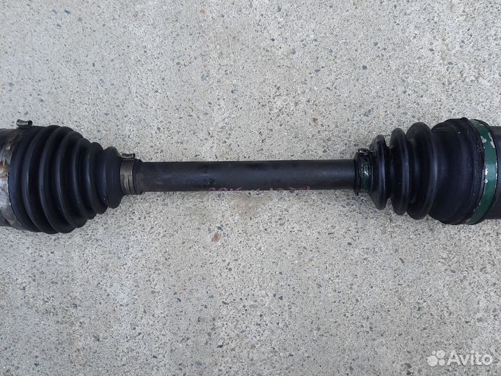 Левый передний привод МКПП Mazda 3 bk