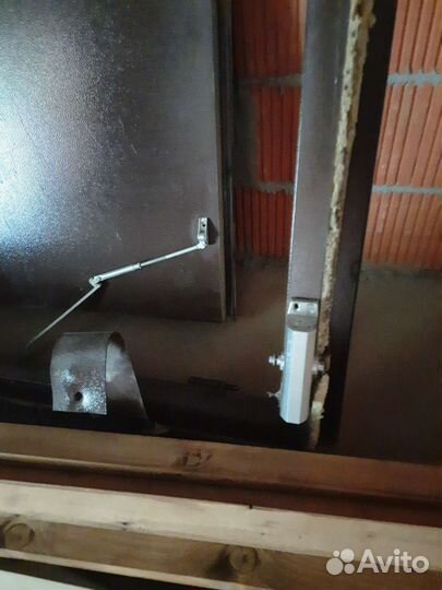 Дверь железная