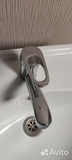 Тумба с раковиной для ванной и шкафчик