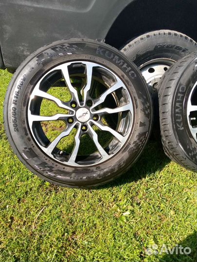 Продам колеса с Хэндай l 40