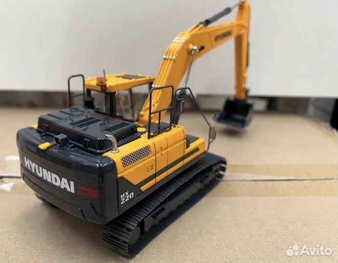 Автомодель экскаватор