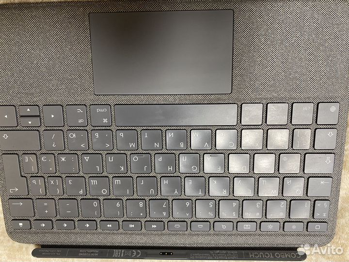 Чехол-клавиатура Logitech Combo Touch for iPad