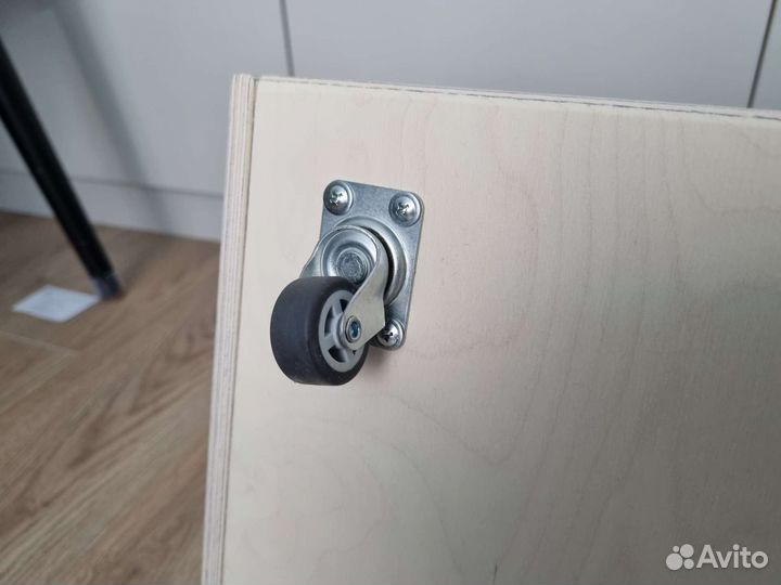 Полка для книг на колесиках Be kids