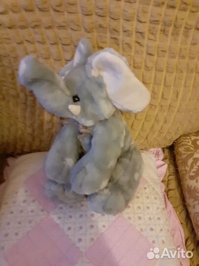 Слон слонёнок