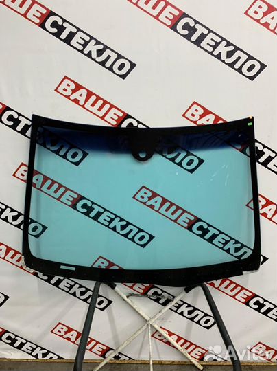 Лобовое стекло Nissan Maxima a32 a33 Замена