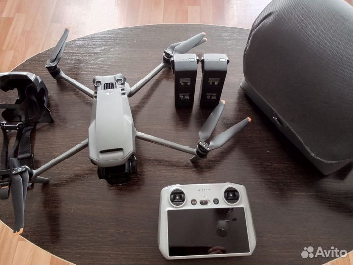 Квадрокоптер dji мавик 3 pro