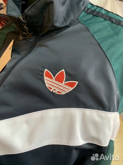 Спортивный костюм в стиле 90х