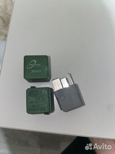 Реле компрессора пневмоподвески mercedes w221