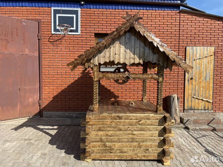 Колодец декоративный