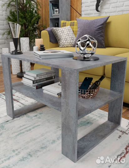 Деревянный журнальный столик