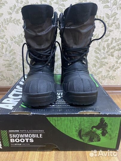 Снегоходные ботинки