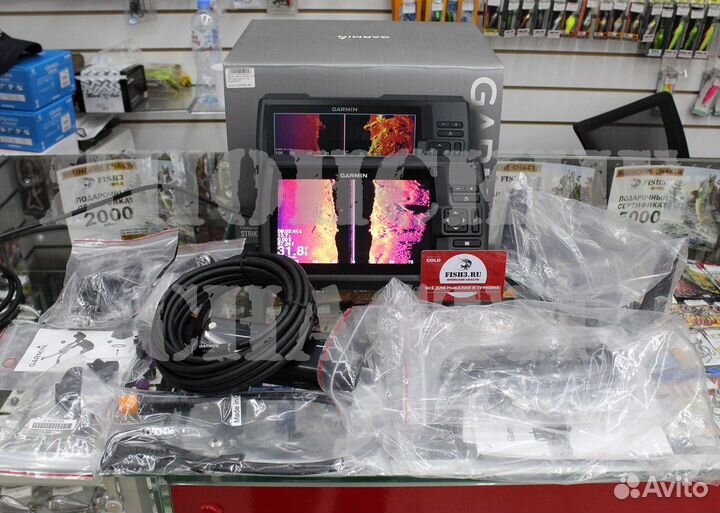 Garmin Striker 7SV Vivid+крышка+держатель датчика