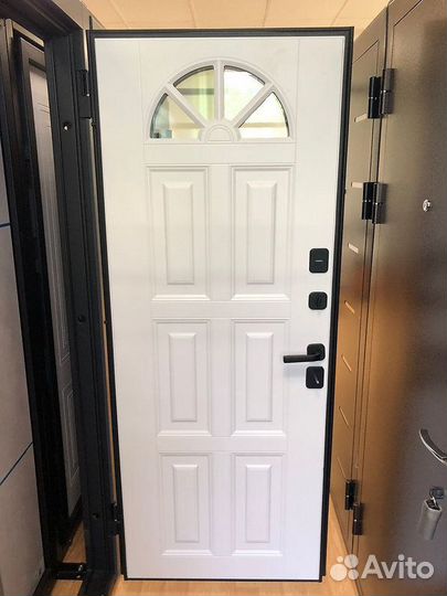 Дверь входная 