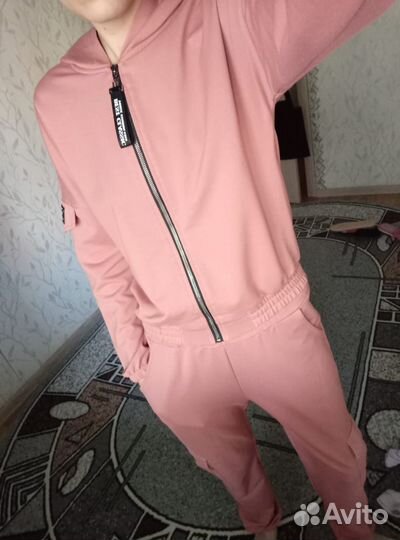 Спортивный костюм