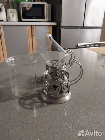 Стакан с подстаканниками