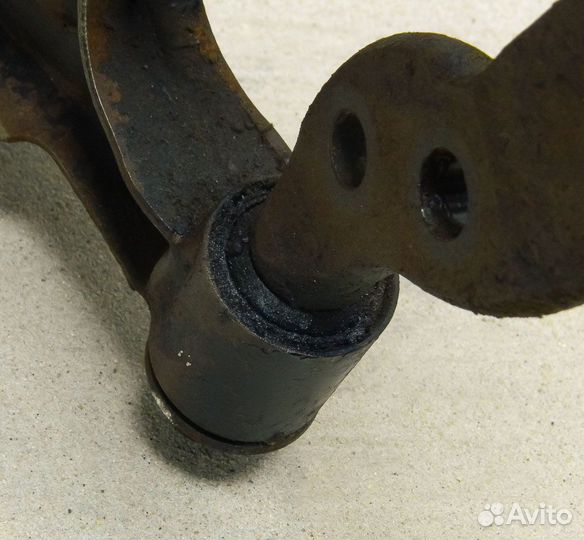 Рычаг передний левый Primera P10