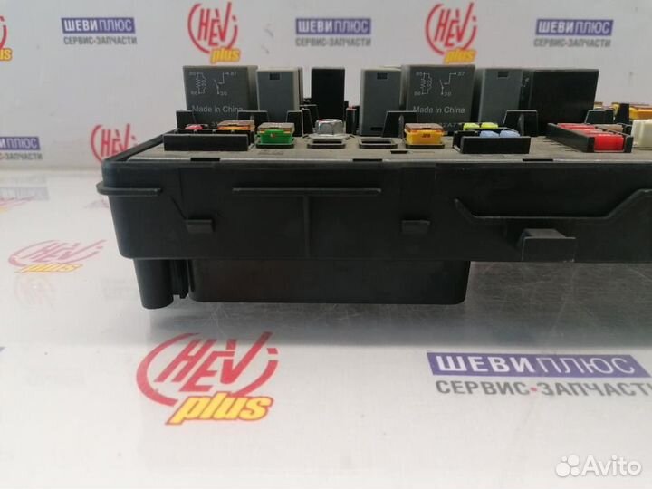 Блок предохранителей Cadillac SRX