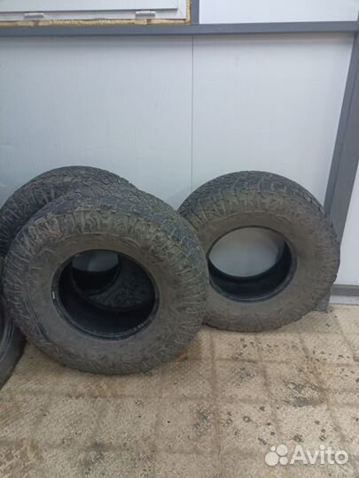 Maxxis Razr AT 315/80 R17