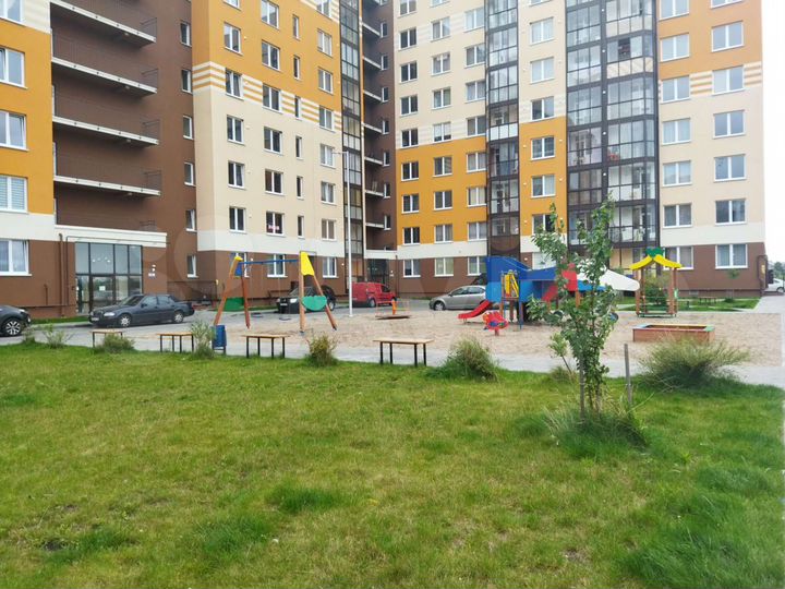 2-к. квартира, 55 м², 1/9 эт.