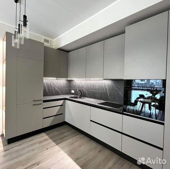 Кухонный гарнитур под потолок