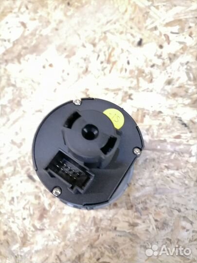 Переключатель света фар Volkswagen Touareg 7L