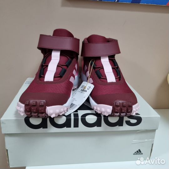 Новые демисезонные ботинки adidas 35