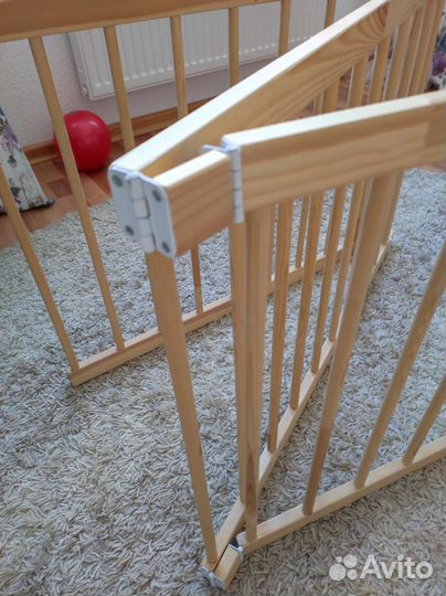 Манеж недоделанный ручная работа